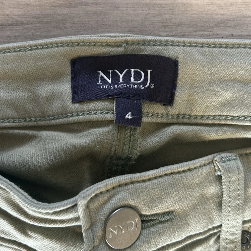 NYDJ Alina legging jegging jeans in green size 4